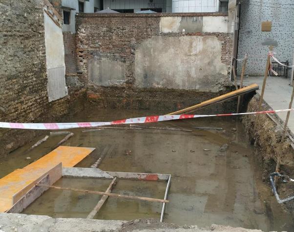 松木樁+筏板基礎(chǔ)才是基礎(chǔ)中的“戰(zhàn)斗機”，沒見過的朋友開開眼界