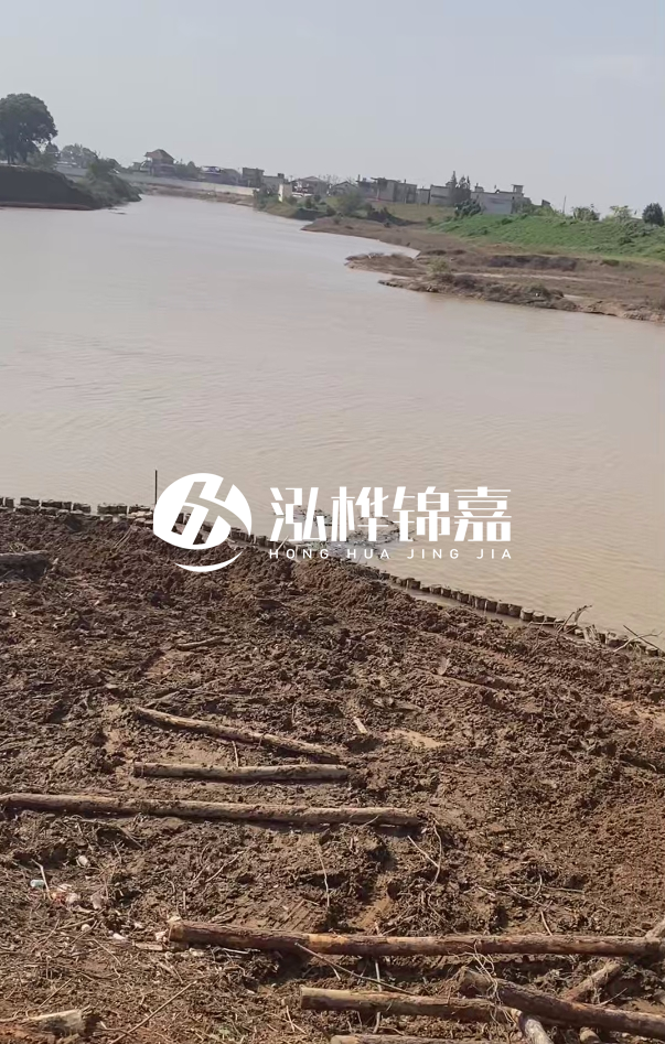 打松木樁施工用什么機械最好-松木樁施工技術(shù)要求？