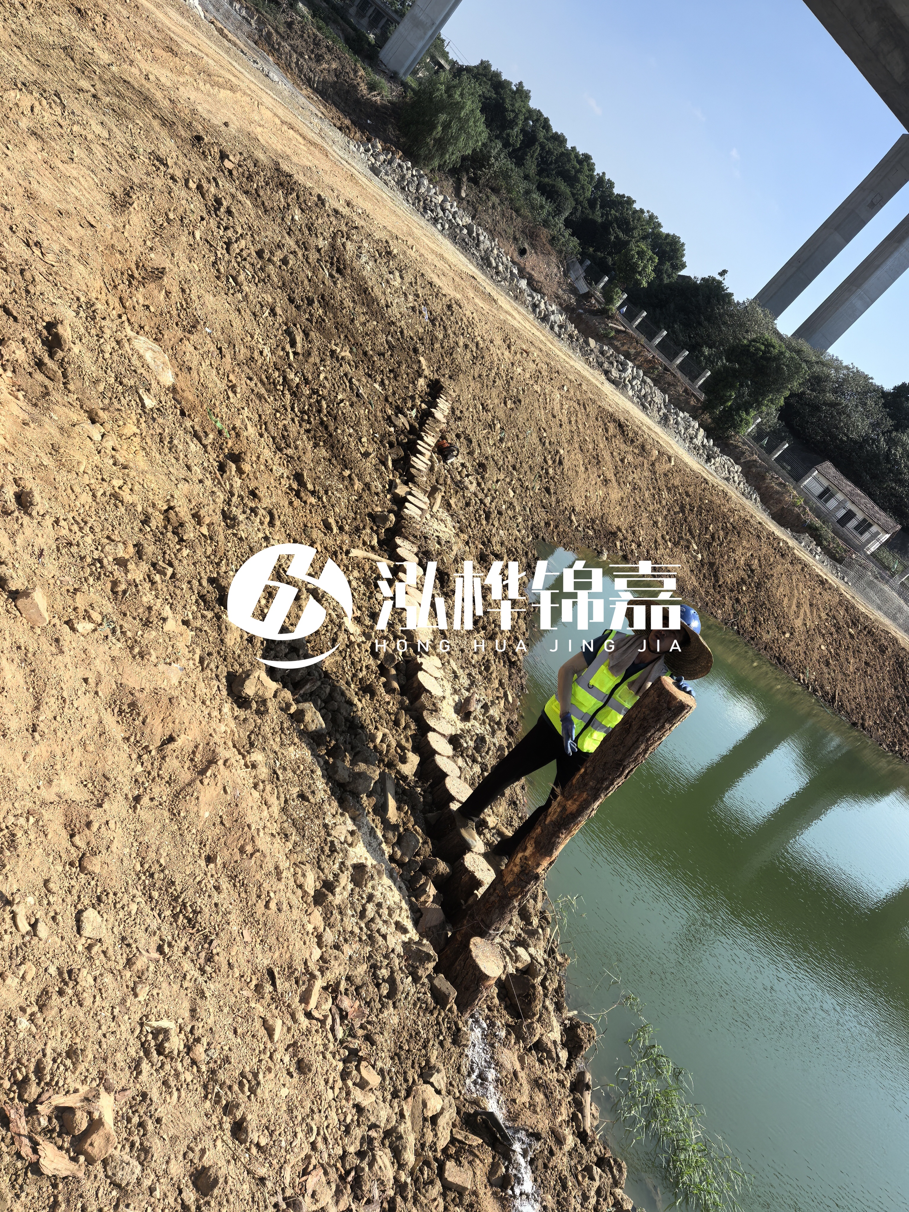 畢節(jié)河道打松木樁施工-護(hù)坡樁施工工藝流程？