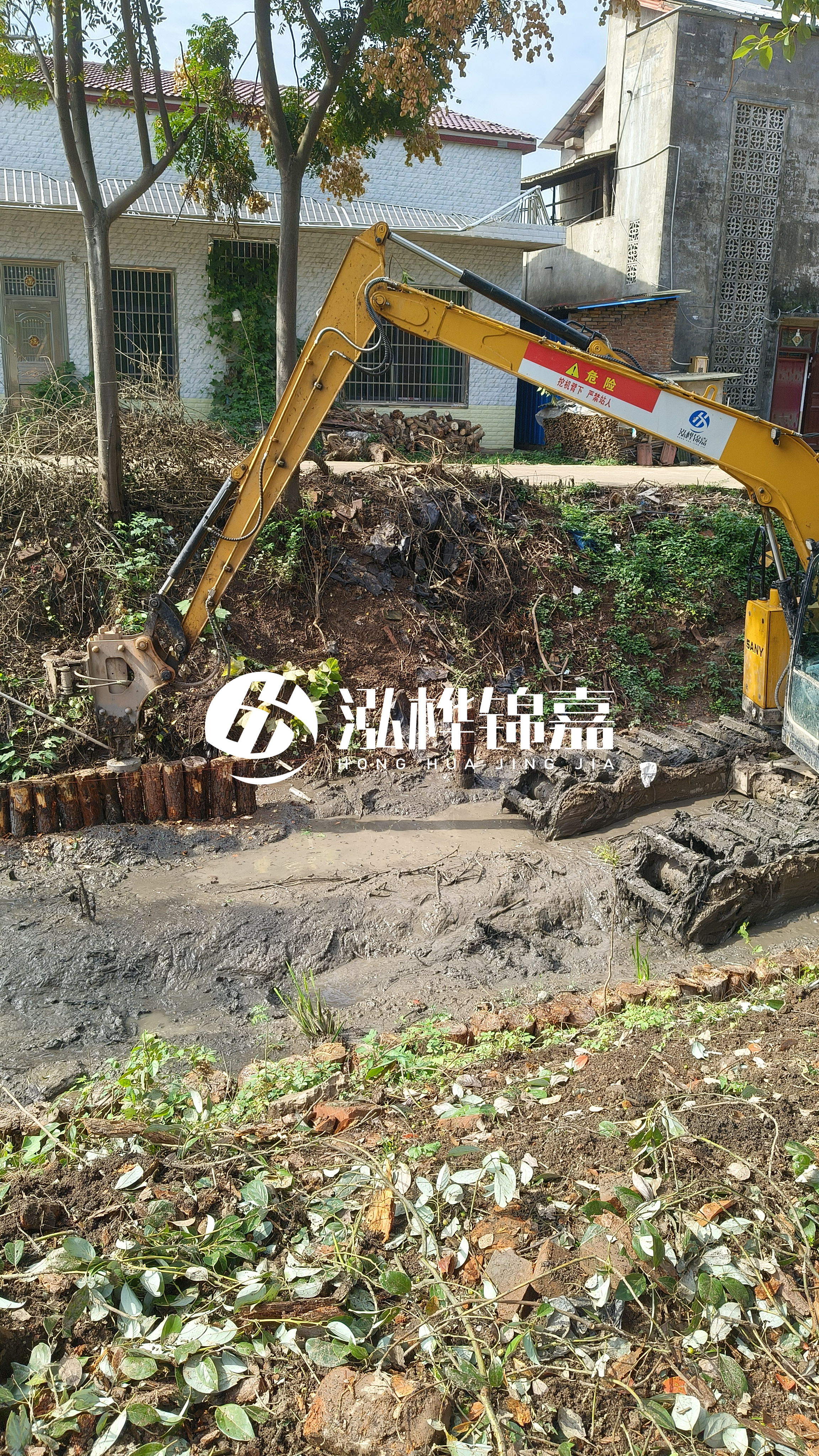 亳州河道清淤專業(yè)施工-河流清理淤泥如何與河岸修復(fù)同步進(jìn)行？