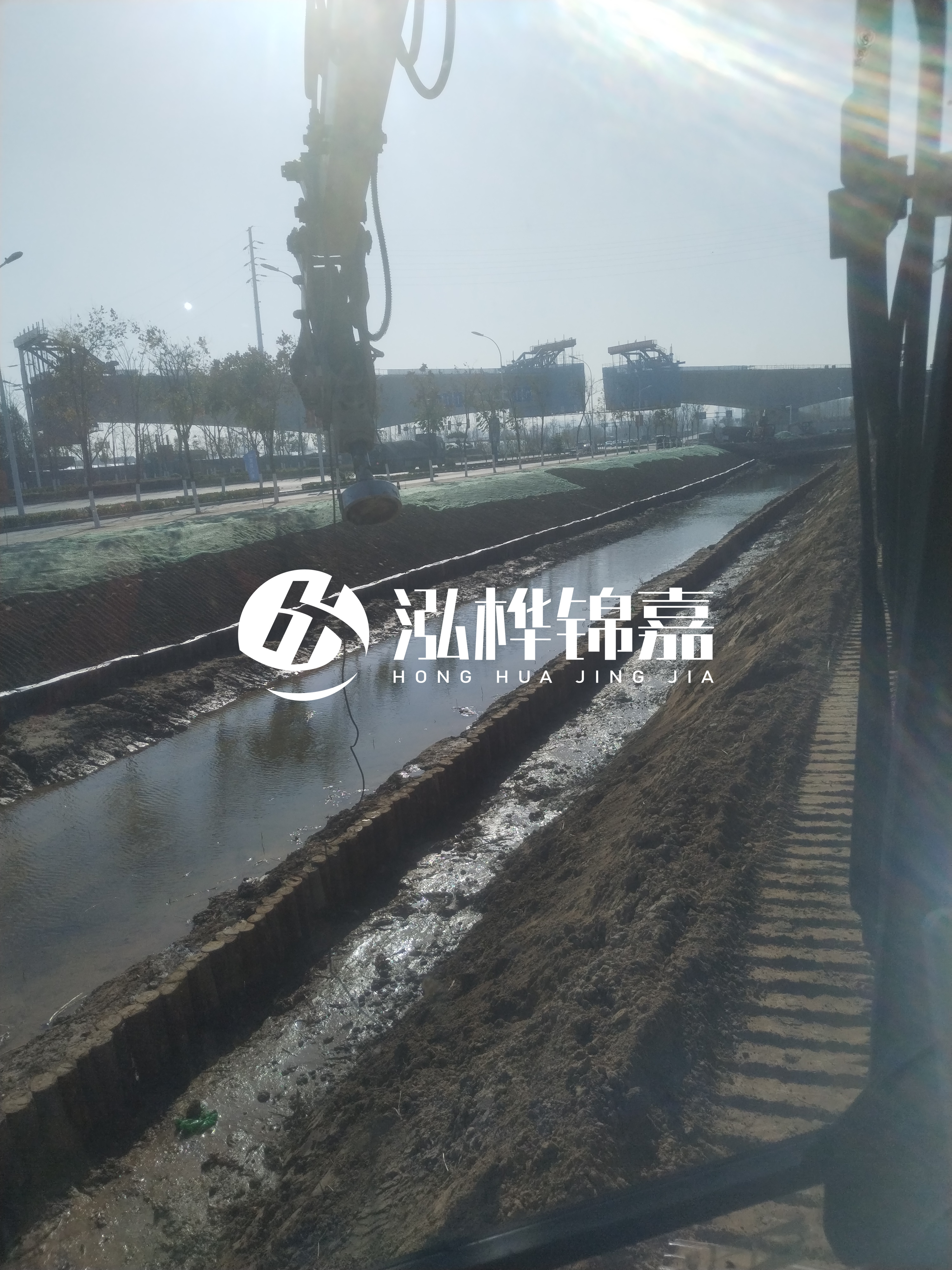 廣州松木樁源頭廠家-防汛木樁用什么木頭？