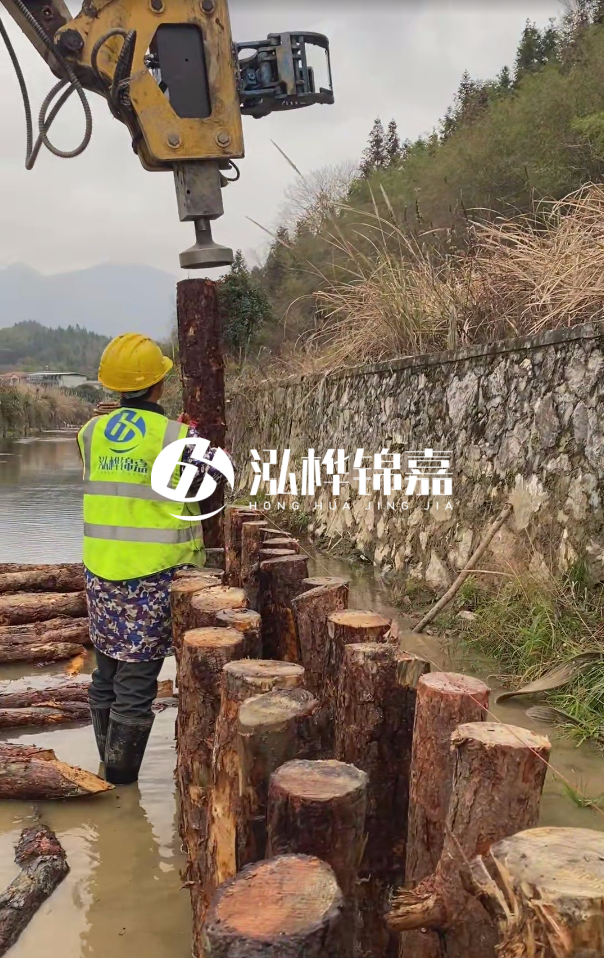 松木樁護坡如何維護以延長使用壽命？做防腐可以嗎？