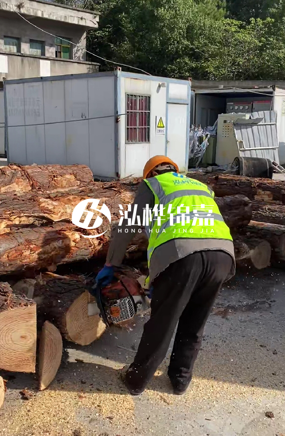 湖北有打樁木源頭工廠嗎？4米8公分松木樁多少錢一根？