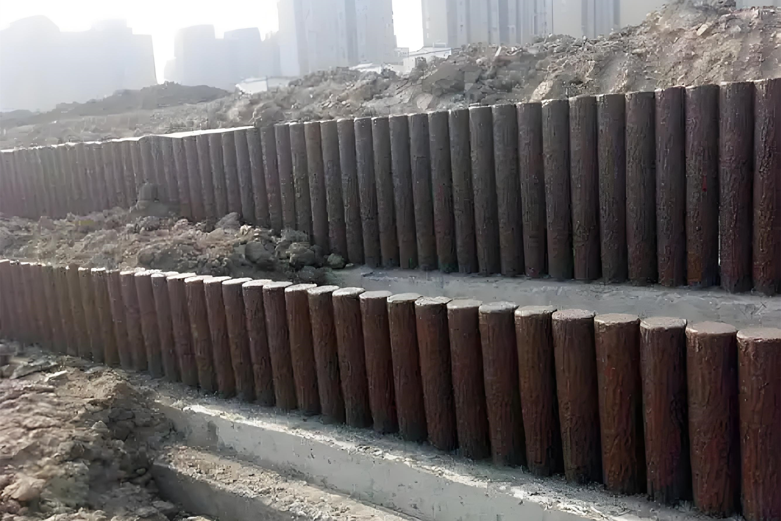 水泥樁批發(fā)廠家泓樺錦嘉-打仿木樁過程中需要控制力度嗎？